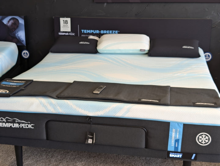 Tempur-Pedic - LuxeBreeze Feels Up to 10° Cooler++ Soft Hybrid